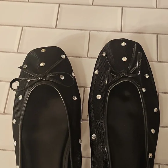 SO Black Gem Stone Polka Dot Women's Flats - Picture 2 of 6